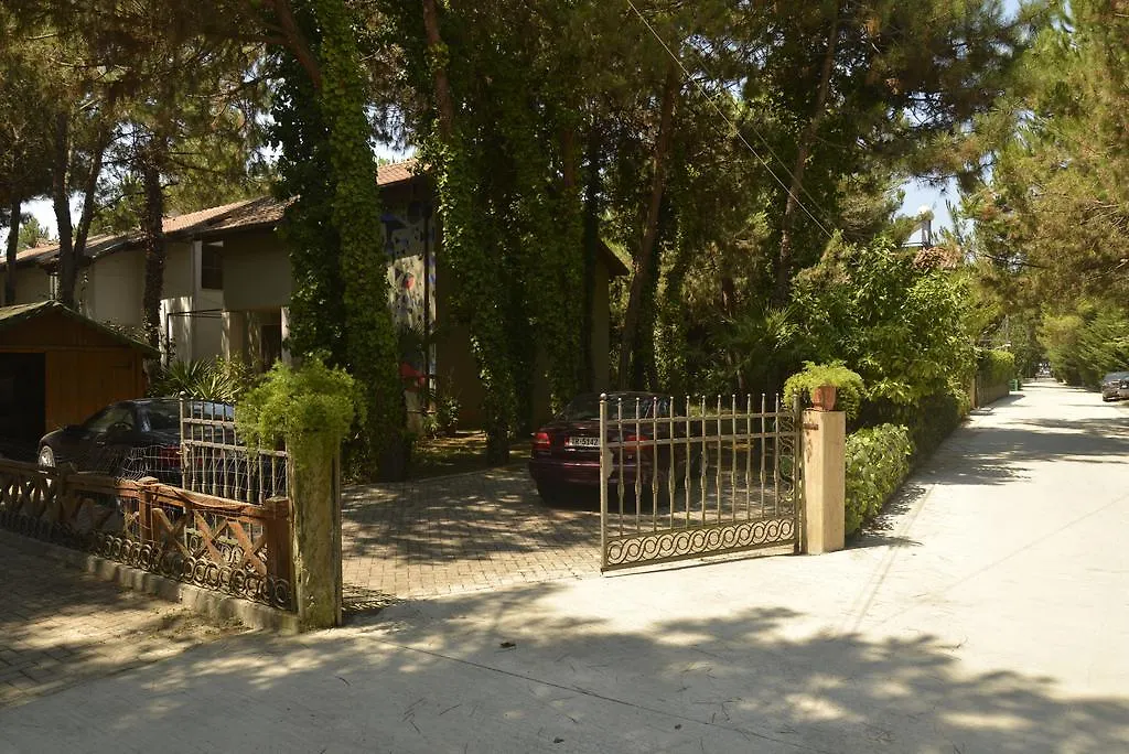 Villa Miro  Golem (Tirana)